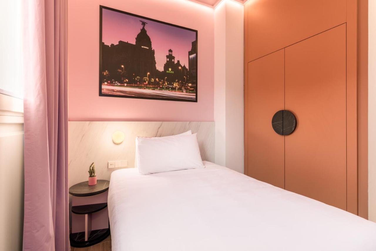Ikonik Gran Via Hotell Madrid Eksteriør bilde